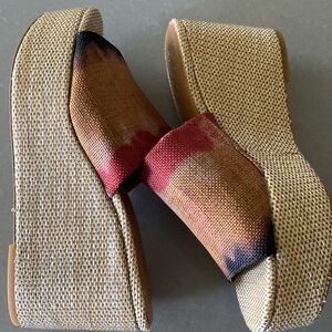 Camuto Platform Wedge Mule Sandal NWOT Zara MK Free People Lucky Brand Bloggers